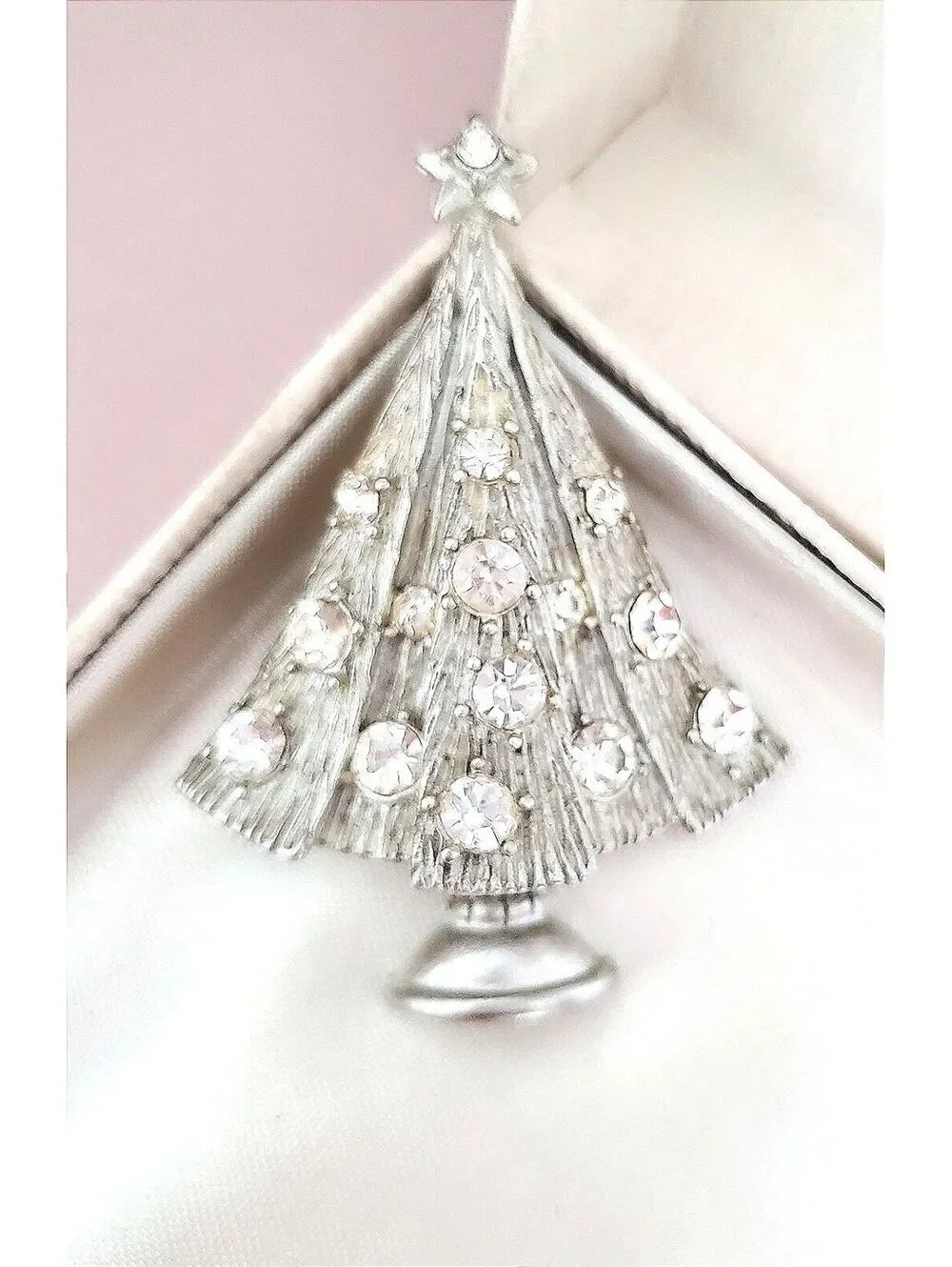 Vintage Silver Starrs Silver Tone Rhinestone Christmas Tree Brooch